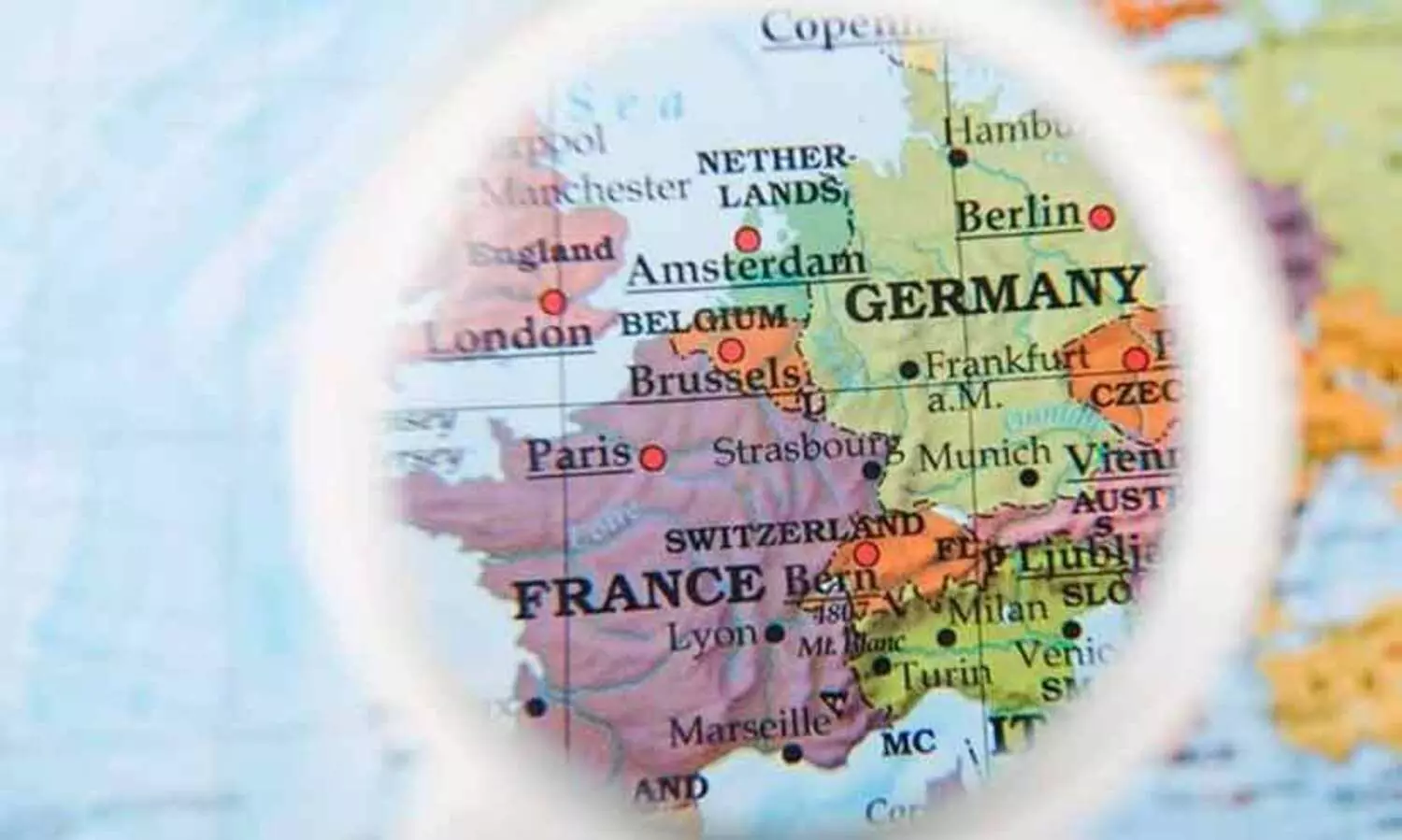 ഇന്ത്യക്കാർക്ക് വിസ ഫ്രീ ട്രാൻസിറ്റ് പ്രഖ്യാപിച്ച് ജർമനി; ജർമനി വഴി മറ്റ് രാജ്യങ്ങളിലേക്ക് പോകേണ്ടവർക്ക് പ്രത്യേകം ജർമൻ വിസ വേണ്ട