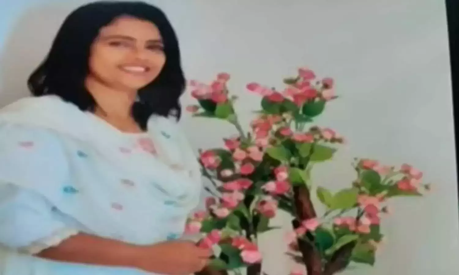 കോട്ടയത്ത് യുവതിയേയും യുവാവിനേയും വീടിനുള്ളിൽ മരിച്ചനിലയിൽ കണ്ടെത്തി