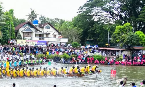 ചാ​മ്പ്യ​ന്‍സ്‌ ബോ​ട്ട്‌ ലീ​ഗ്;​ സം​ഘാ​ട​നം ചോ​ദ്യം ചെ​യ്യ​പ്പെ​ടു​ന്നു