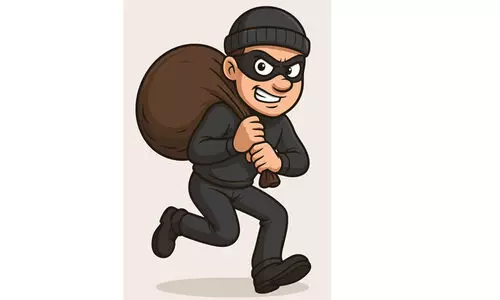 മൊബൈൽ അലാറം മുഴങ്ങി; ക്ഷേത്രത്തിൽ മോഷണ ശ്രമം പാളി