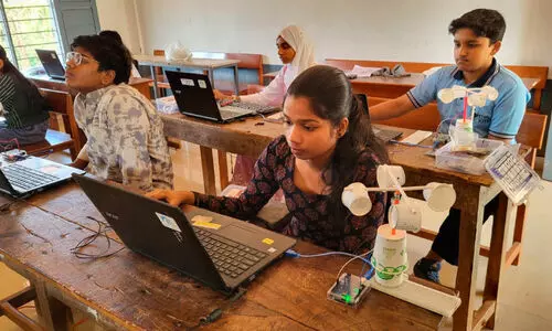 റോബോട്ടിക് ലോകത്ത് പത്താം ക്ലാസ് വിദ്യാർഥികൾ