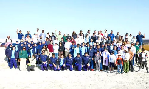 മൽകിയയിൽ യുവാക്കളുടെ നേതൃത്വത്തിൽ ബീച്ച് ശുചീകരണം മൽകിയയിൽ യുവാക്കളുടെ നേതൃത്വത്തിൽ ബീച്ച് ശുചീകരണം