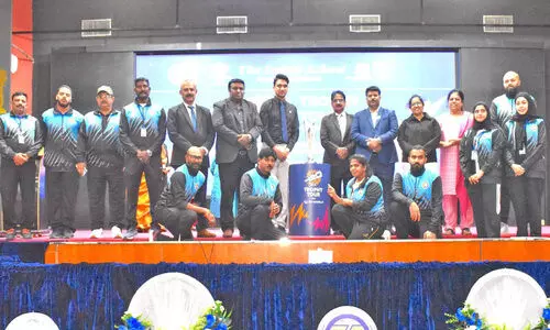 ഐ.സി.സി ടി20; ലോകകപ്പ് ട്രോഫിക്ക് ഇന്ത്യൻ സ്കൂളിൽ ഉജ്ജ്വല സ്വീകരണം ഐ.സി.സി ടി20; ലോകകപ്പ് ട്രോഫിക്ക് ഇന്ത്യൻ സ്കൂളിൽ ഉജ്ജ്വല സ്വീകരണം