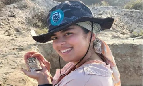 അൽ-ഹില്ലയിൽ പുരാവസ്തു വിസ്മയം; 3,300 വർഷം പഴക്കമുള്ള മാസ്ക് കണ്ടെടുത്തു അൽ-ഹില്ലയിൽ പുരാവസ്തു വിസ്മയം; 3,300 വർഷം പഴക്കമുള്ള മാസ്ക് കണ്ടെടുത്തു