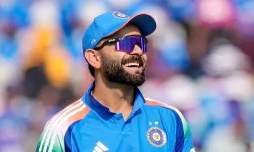 ‘എത്ര ട്രോഫി കിട്ടിയെന്ന് അറിയില്ല, എല്ലാം അമ്മക്ക് അയച്ചുകൊടുക്കും’; റെക്കോഡുകളെക്കുറിച്ച് ചിന്തിക്കാറില്ലെന്നും കോഹ്ലി ‘എത്ര ട്രോഫി കിട്ടിയെന്ന് അറിയില്ല, എല്ലാം അമ്മക്ക് അയച്ചുകൊടുക്കും’; റെക്കോഡുകളെക്കുറിച്ച് ചിന്തിക്കാറില്ലെന്നും കോഹ്ലി