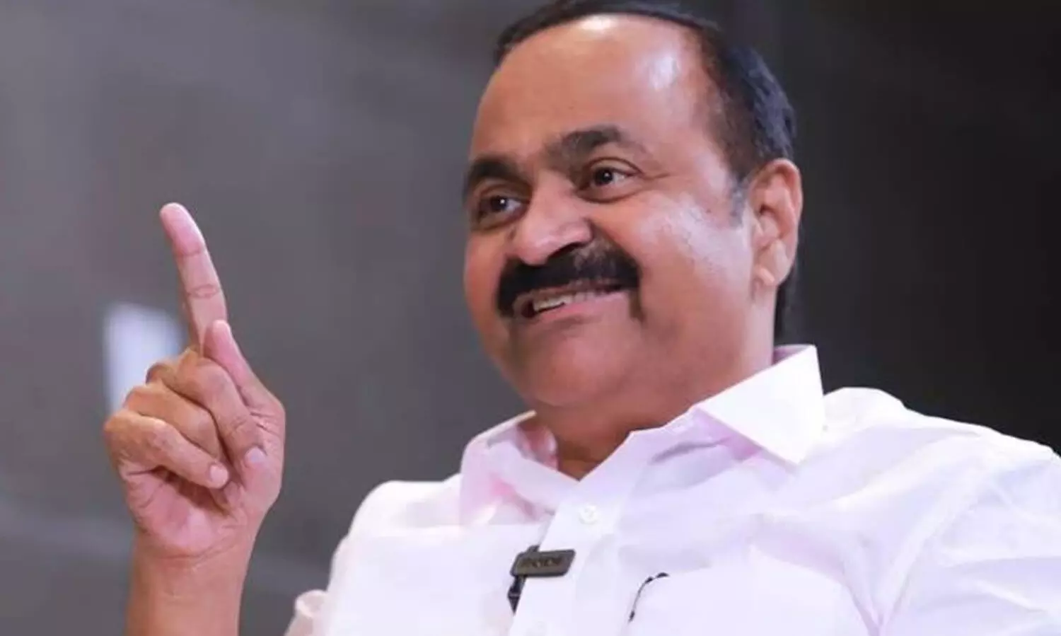 വിദ്വേഷത്തിന് വേണ്ടത് പൊന്നാടയല്ല; പ്രതിരോധം, ചർച്ചയായി വി.ഡി സതീശന്റെ പ്രസംഗം