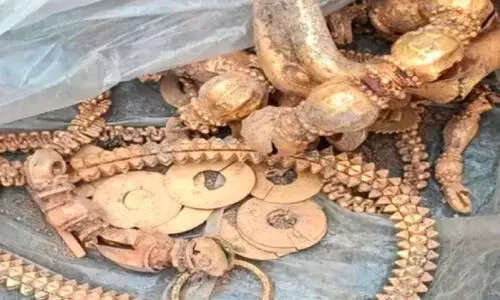 വീട് വിപുലീകരണത്തിനിടെ കണ്ടെത്തിയ സ്വർണം ട്രഷറിയിലേക്ക് മാറ്റി