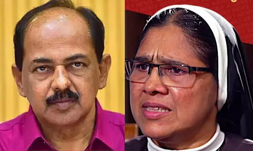 ബിഷപ്പ് ഫ്രാങ്കോ മുളക്കൽ കേസിലെ കന്യാസ്ത്രീ താമസിക്കുന്ന മഠത്തിന് റേഷൻ കാർഡ് അനുവദിച്ചു; മന്ത്രി നേരിട്ട് കൈമാറും