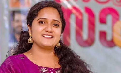 ‘അതിജീവിതന്’ ഒപ്പമെന്ന് -രാഹുലിനെ പിന്തുണച്ച് ശ്രീനാദേവി കുഞ്ഞമ്മ ‘അതിജീവിതന്’ ഒപ്പമെന്ന് -രാഹുലിനെ പിന്തുണച്ച് ശ്രീനാദേവി കുഞ്ഞമ്മ