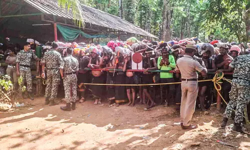 കാനന പാതയിൽ തീർഥാടകരെ തടഞ്ഞു; പ്രതിഷേധം