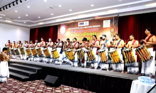 മ​രു​ഭൂ​മി​യി​ലെ താ​ള​വി​സ്മ​യം; സു​ഹാ​റി​ൽ പ​ഞ്ചാ​രി​മേ​ളം അ​ര​ങ്ങേ​റ്റം