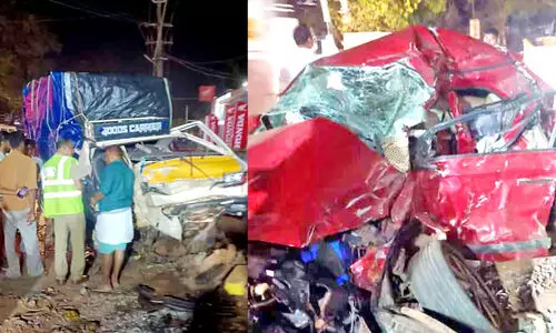 പ​തി​മം​ഗ​ലം വാ​ഹ​നാ​പ​ക​ടം;  നാ​ട് ഞെ​ട്ടി​യു​ണ​ർ​ന്ന​ത് ദു​ര​ന്ത​വാ​ർ​ത്ത കേ​ട്ട്