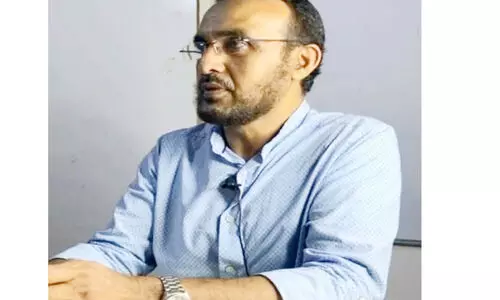 എ.കെ. ബാലനും അബ്ദുല്ല അടിയാറും