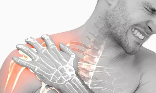 തോൾ അനക്കാൻ പറ്റാത്ത വിധം മരവിച്ച അവസ്ഥയിലാവാറുണ്ടോ? പ്രമേഹരോഗികളിൽ ‘ഫ്രോസൺ ഷോൾഡർ’ വരാനുള്ള സാധ്യത കൂടുതൽ