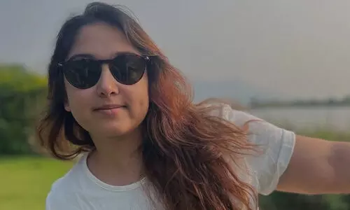 എനിക്കും ജുനൈദിനും 15 വയസ്സുവരെ ഫോൺ ഉപയോഗിക്കാൻ അമ്മ അനുവാദം നൽകിയിരുന്നില്ല, അത് വലിയൊരു ഭാഗ്യമായി ഞാൻ കരുതുന്നു; മാനസികാരോഗ്യത്തെ കുറിച്ച് ഇറ ഖാൻ