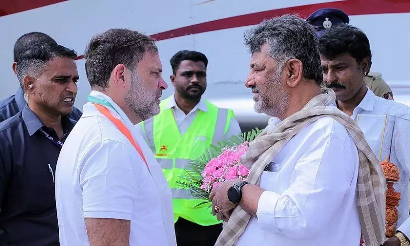 ‘നല്ല പ്രവർത്തനം തുടരാൻ രാഹുൽ ഗാന്ധി ആവശ്യപ്പെട്ടു’; നേതൃമാറ്റത്തിൽ പ്രതികരിക്കാതെ ഡി.കെ. ശിവകുമാർ ‘നല്ല പ്രവർത്തനം തുടരാൻ രാഹുൽ ഗാന്ധി ആവശ്യപ്പെട്ടു’; നേതൃമാറ്റത്തിൽ പ്രതികരിക്കാതെ ഡി.കെ. ശിവകുമാർ