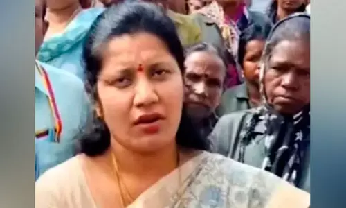 നഗരസഭ കമീഷണറെ കോൺഗ്രസ് നേതാവ് ഭീഷണിപ്പെടുത്തിയെന്ന്; പ്രതിഷേധവുമായി ജീവനക്കാർ