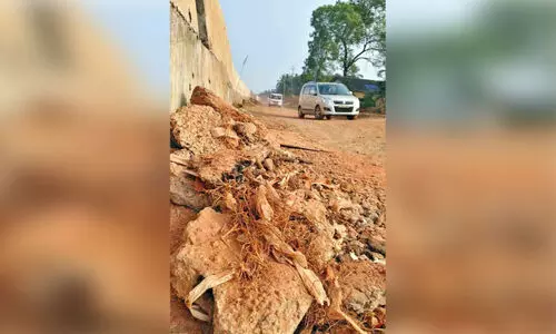 കവ്വായിക്കാരുടെ യാത്രാദുരിതത്തിന് ഒരുവർഷം കവ്വായിക്കാരുടെ യാത്രാദുരിതത്തിന് ഒരുവർഷം