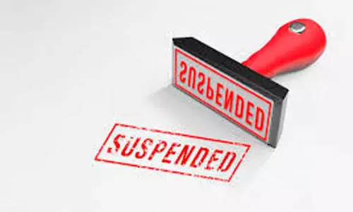 പാലക്കാട് വിദ്യാർഥിയെ അധ്യാപകൻ മദ്യം നൽകി പീഡിപ്പിച്ച സംഭവത്തിൽ പ്രധാനാധ്യാപികക്ക് സസ്പെൻഷൻ