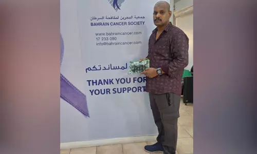 അ​ർ​ബു​ദ രോ​ഗി​ക​ൾ​ക്കാ​യി ത​ല​മു​ടി ദാ​നം ന​ൽ​കി