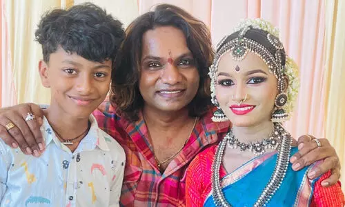 ഭ​ര​ത​നാ​ട്യ​ത്തി​ലെ​യും കു​ച്ചു​പ്പു​ടി​യി​ലെ​യും ഇ​ര​ട്ട സ​ഹോ​ദ​ര​ങ്ങ​ൾ