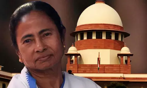 മമതക്കെതിരെ സുപ്രീംകോടതി: ഇ.ഡി​ റെയ്ഡിൽ നോട്ടീസ് അയച്ചു; ​കൊൽക്കത്ത പൊലീസിന്റെ എഫ്.ഐ.ആറിന് സ്റ്റേ