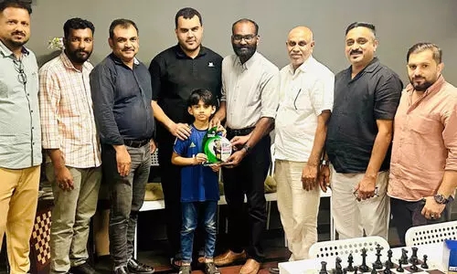 ഇലാൻ ഷഫീഖിനെ മത്ര കെ.എം.സി.സി അനുമോദിച്ചു