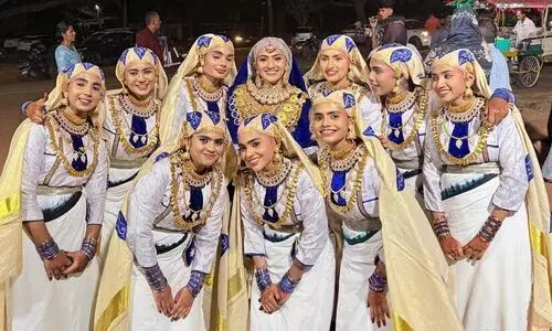 ചരിത്രം ആവർത്തിച്ച് പിണങ്ങോടിന്റെ മണവാട്ടിമാരും തോഴികളും