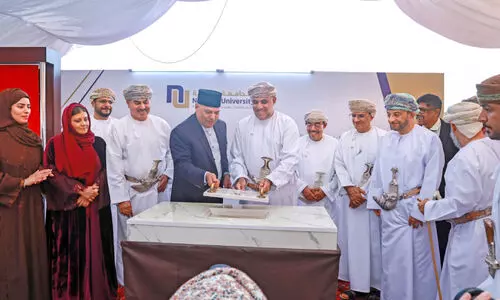 സുൽത്താൻ ഹൈതം സിറ്റിയിൽ നാഷനൽ യൂനിവേഴ്സിറ്റി കാമ്പസ് ശിലാസ്ഥാപനം