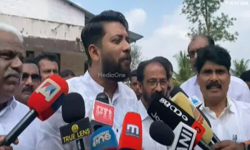 കോൺഗ്രസ് വാങ്ങിയ സ്ഥലത്ത് വന്യജീവി ശല്യമല്ല, സി.പി.എമ്മിന്റെ ശല്യമാണുള്ളത്, സഹായിച്ചില്ലെങ്കിലും ഉപദ്രവിക്കരുത്; ഷാഫി പറമ്പിൽ