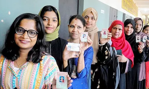 വേ​ണം സ്ത്രീ​ക​ൾ​ക്ക് തു​ല്യ​പ്രാ​തി​നി​ധ്യം