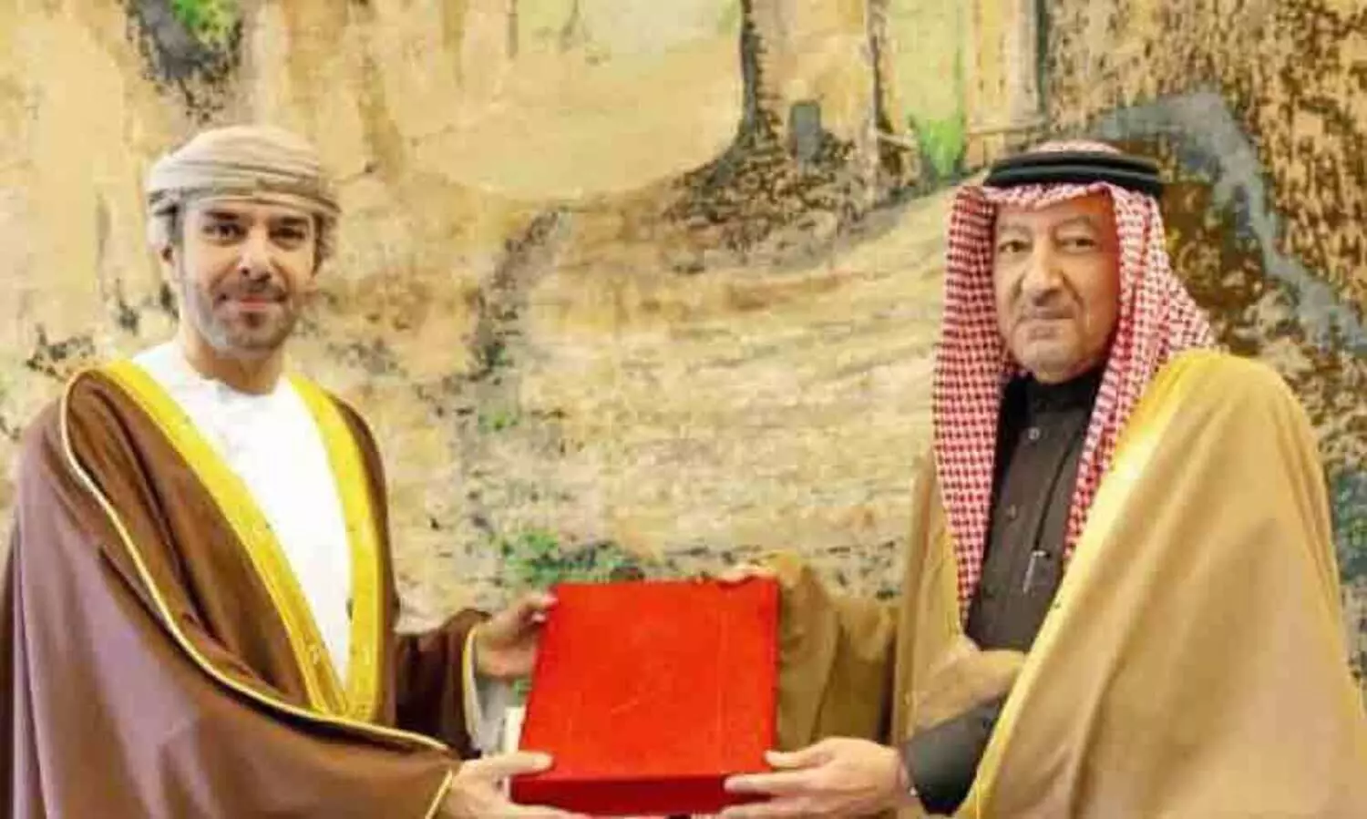 സൗ​ദി കി​രീ​ടാ​വ​കാ​ശി​ക്ക് സു​ൽ​ത്താ​ൻ ഹൈ​തം സ​ന്ദേ​ശ​മ​യ​ച്ചു