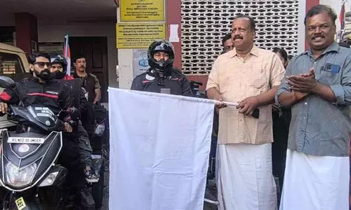 പരിമിതികളെ പാട്ടിന് വിട്ട് സൂരജും സംഘവും തൃശൂരിൽനിന്ന് രാജ്യാന്തര റൈഡ് ആരംഭിച്ചു