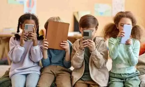 കു​ട്ടി​ക​ളു​ടെ ഡി​ജി​റ്റ​ൽ സു​ര​ക്ഷ; 15 വ​യ​സ്സി​ന് താ​ഴെ​യു​ള്ള​വ​ർ​ക്ക് സ​മൂ​ഹ​മാ​ധ്യ​മം വി​ല​ക്കും