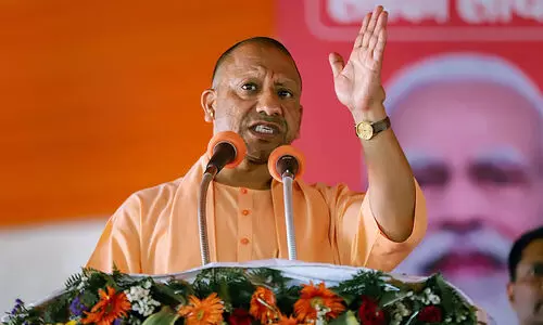 വാരണാസിയിൽ മണികർണിക ഘാട്ടിലെ വികസനപ്രവൃത്തിക്കെതിരെ വൻ പ്രതിഷേധം; കോൺഗ്രസിനെ കുറ്റപ്പെടുത്തി യോഗി