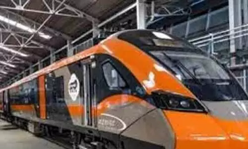 ഓടിത്തുടങ്ങി, രാജ്യത്തെ ആദ്യ വന്ദേഭാരത് സ്ലീപ്പർ ​ട്രെയിൻ