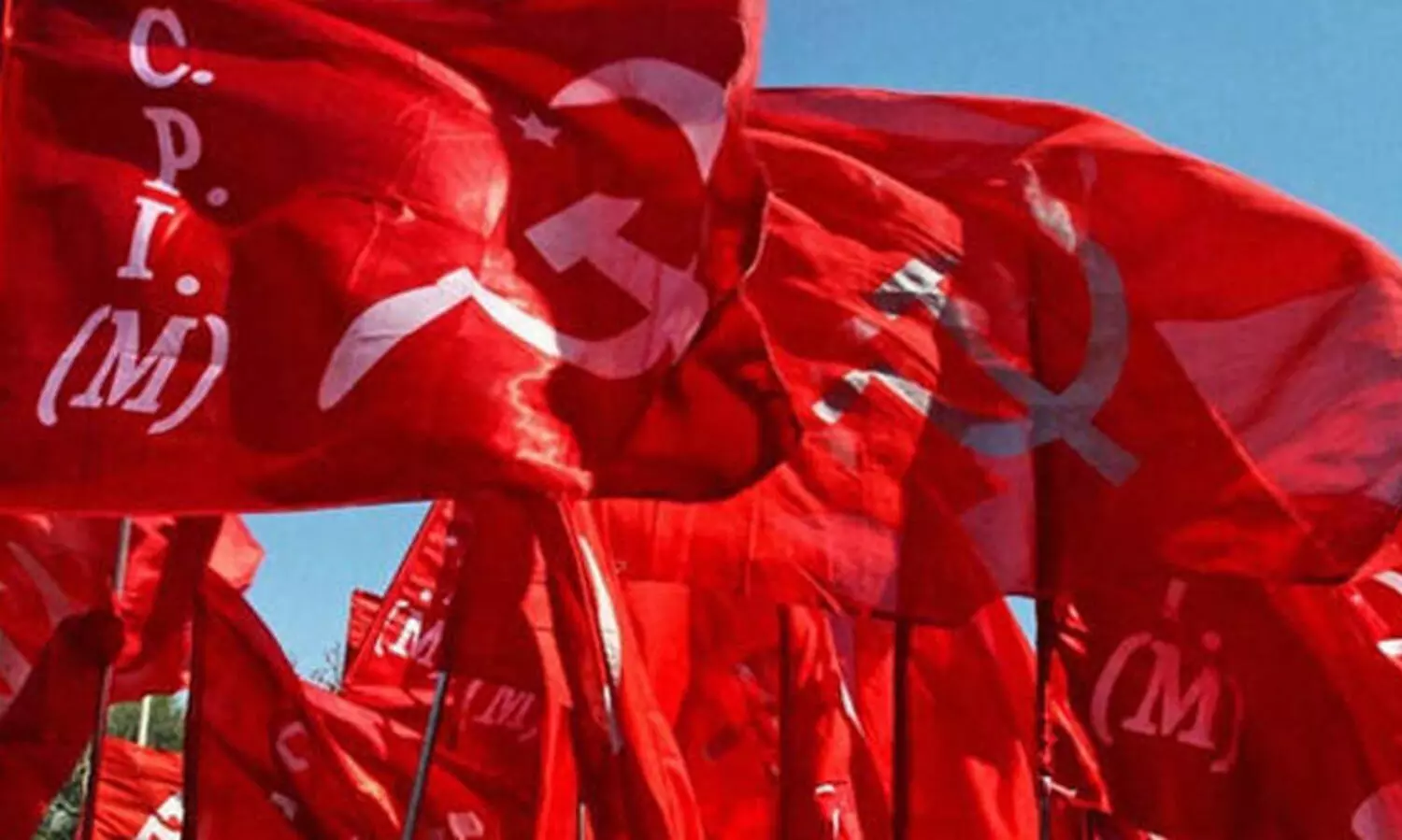 ബി.ജെ.പിയെ തോൽപ്പിക്കാൻ കോൺഗ്രസുമായി സാഹചര്യങ്ങൾക്ക് അനുസരിച്ച് നീക്കുപോക്കെന്ന് സി.പി.എം കേന്ദ്ര കമ്മിറ്റി