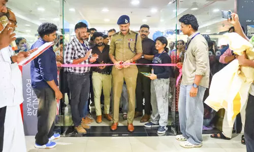 കളർകോടിനെ കളറണിയിച്ച് കുരുന്നുകൾ