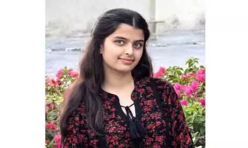 മ​ല​യാ​ളി-​ത​മി​ഴ് വേ​ദി​ക​ളി​ൽ നി​റ​ഞ്ഞ് ധ​നു​ശ്രീ ര​മേ​ഷ്