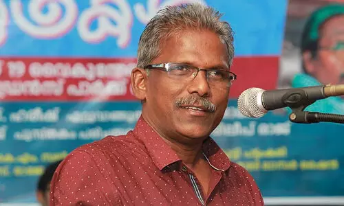 പ്രമുഖ ദലിത് ചിന്തകൻ സണ്ണി എം.കപിക്കാട് വൈക്കത്ത് മത്സരിച്ചേക്കും
