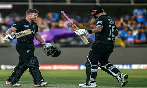 മിച്ചലിനും ഫിലിപ്സിനും സെഞ്ച്വറി; ഇന്ത്യക്ക് 338 റൺസ് വിജയലക്ഷ്യം