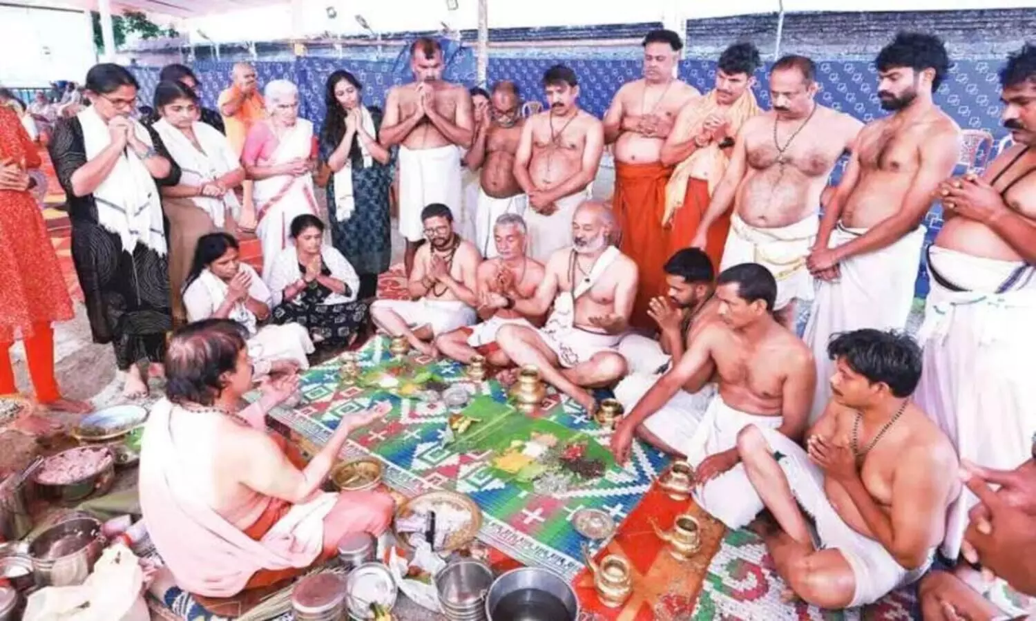 തിരുനാവായ കുംഭമേള: രഥയാത്ര തടഞ്ഞ് തമിഴ്നാട് പൊലീസ്