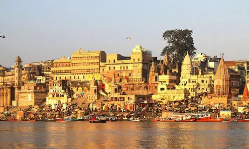 കത്തിപ്പടർന്ന് ‘കാശിയിലെ ക്ഷേത്രങ്ങളുടെ നശീകരണം’