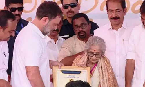 പ്ര​ഫ.​എം. ലീ​ലാ​വ​തി ടീ​ച്ച​റു​ടെ ജീ​വി​തം മാ​തൃ​ക   -രാ​ഹു​ൽ ഗാ​ന്ധി