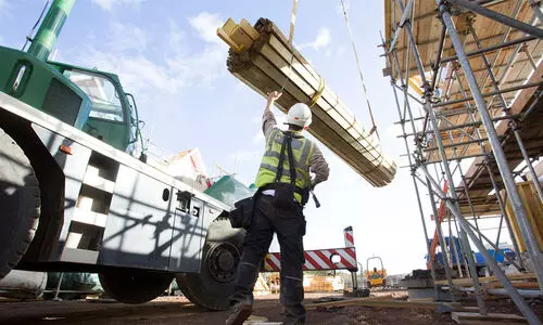 ആഗോള തൊഴിൽ വിപണിയിൽ ഇന്ത്യൻ ബ്ലൂ-കോളർ വിപ്ലവം