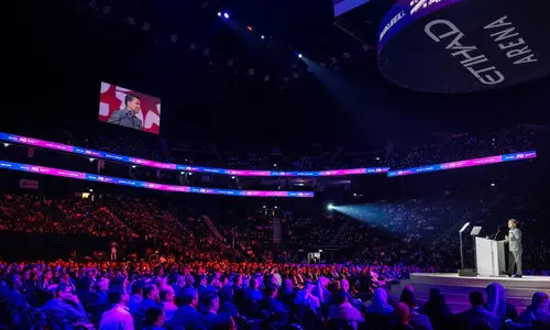 ആരോഗ്യപ്രവർത്തകർക്ക് 37കോടിയുടെ സാമ്പത്തിക അംഗീകാരം പ്രഖ്യാപിച്ച് ബുർജീൽ