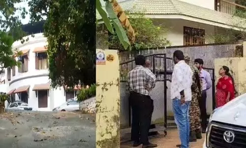 ശബരിമല സ്വർണക്കൊള്ള: മൂന്ന് സംസ്ഥാനങ്ങളിലെ 21 കേന്ദ്രങ്ങളിൽ ഇ.ഡി റെയ്ഡ്, ദേവസ്വം ബോർഡ് ആസ്ഥാനത്തും സംഘമെത്തി
