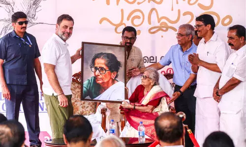 ‘ഡോ. എം. ലീലാവതി അഭിമാനത്തിന്റെ വലിയ ചിഹ്നം’ ‘ഡോ. എം. ലീലാവതി അഭിമാനത്തിന്റെ വലിയ ചിഹ്നം’