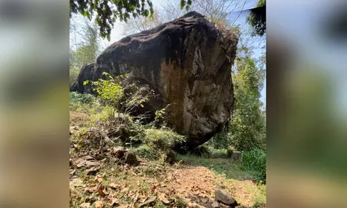 വാ​രി​യ​ൻ കു​ന്ന​ത്തി​​ന്റെ ര​ക്ത​സാ​ക്ഷി​ത്വ ഓ​ർ​മ​ക​ളു​മാ​യി ചി​ങ്ക​ക്ക​ല്ല് പാ​റ