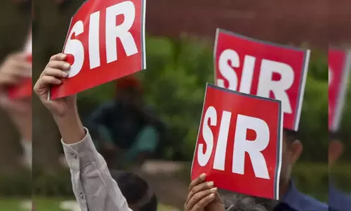 ബംഗാളിൽ എസ്.ഐ.ആർ വിരുദ്ധ സമരം ശക്തം ബംഗാളിൽ എസ്.ഐ.ആർ വിരുദ്ധ സമരം ശക്തം